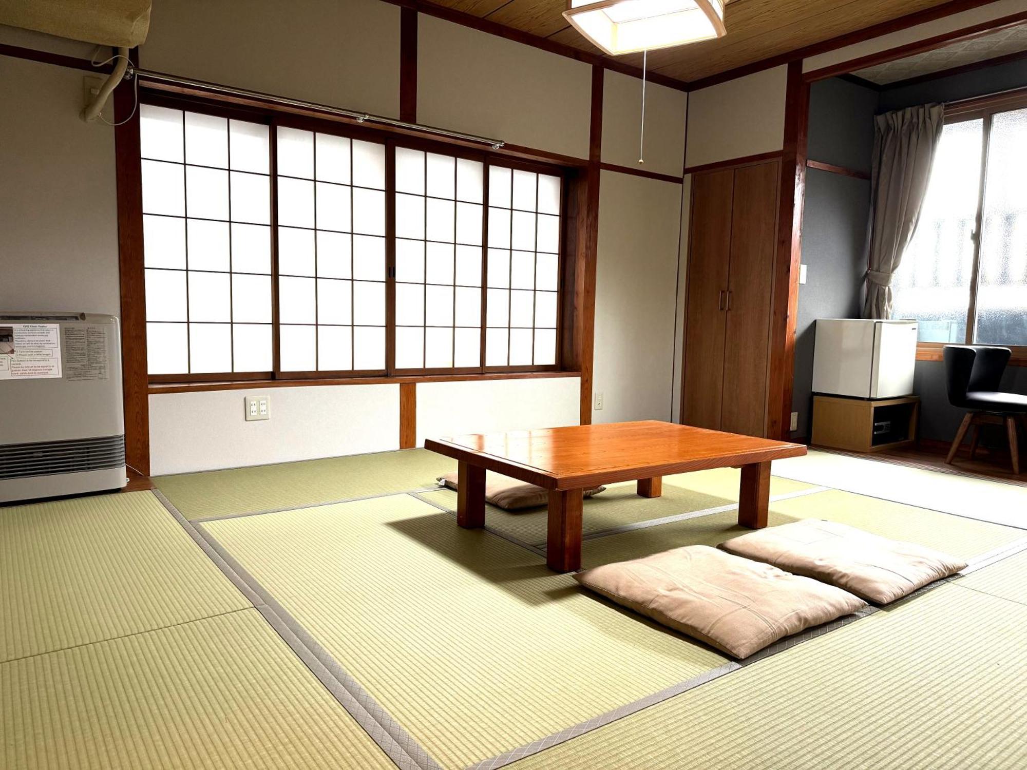 Nozawaonsen Guest House Miyazawa Rum bild